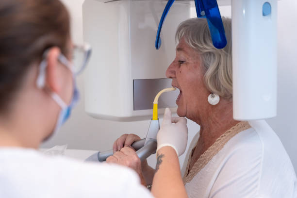 Best Broken or Cracked Tooth Emergency Dentist in Oakwood Hls, IL