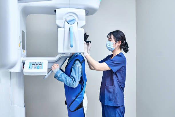 Best Emergency Dentist for Knocked-Out Tooth in Oakwood Hls, IL